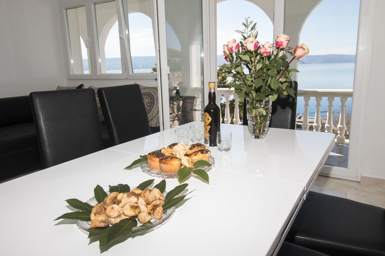 Апартаменти Apartman Horizont Оміш Екстер'єр фото