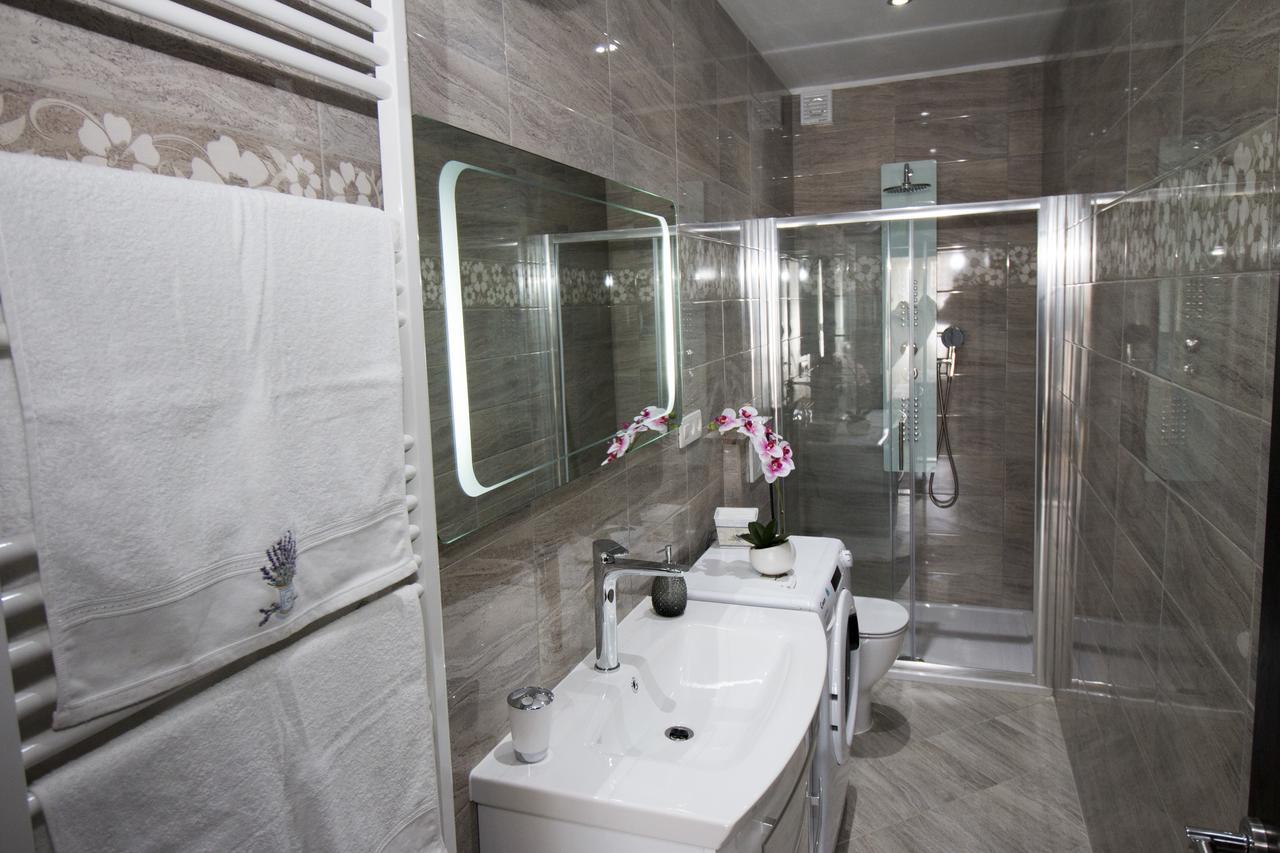 Апартаменти Apartman Horizont Оміш Екстер'єр фото