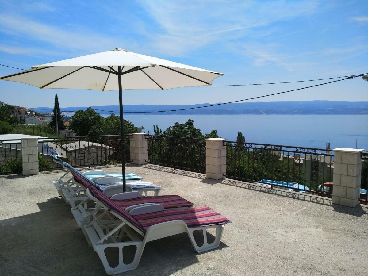 Апартаменти Apartman Horizont Оміш Екстер'єр фото